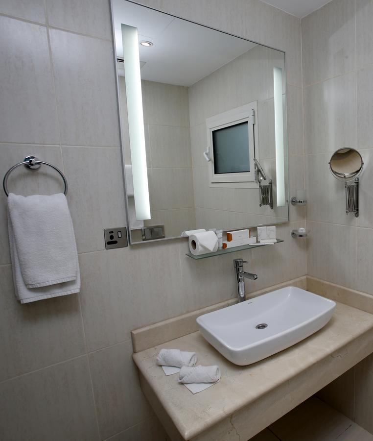 Rawda Hotel Doha Bagian luar foto