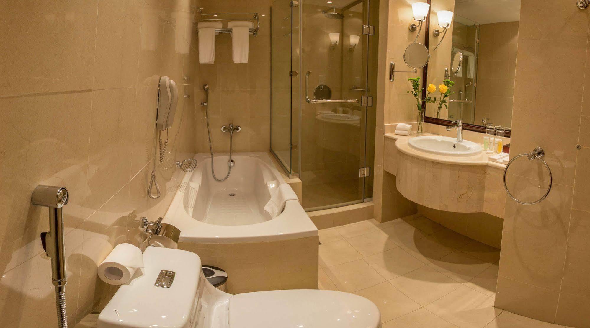 Rawda Hotel Doha Bagian luar foto